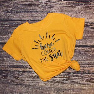 Toddler "Here comes the sun" graphic t-shirt